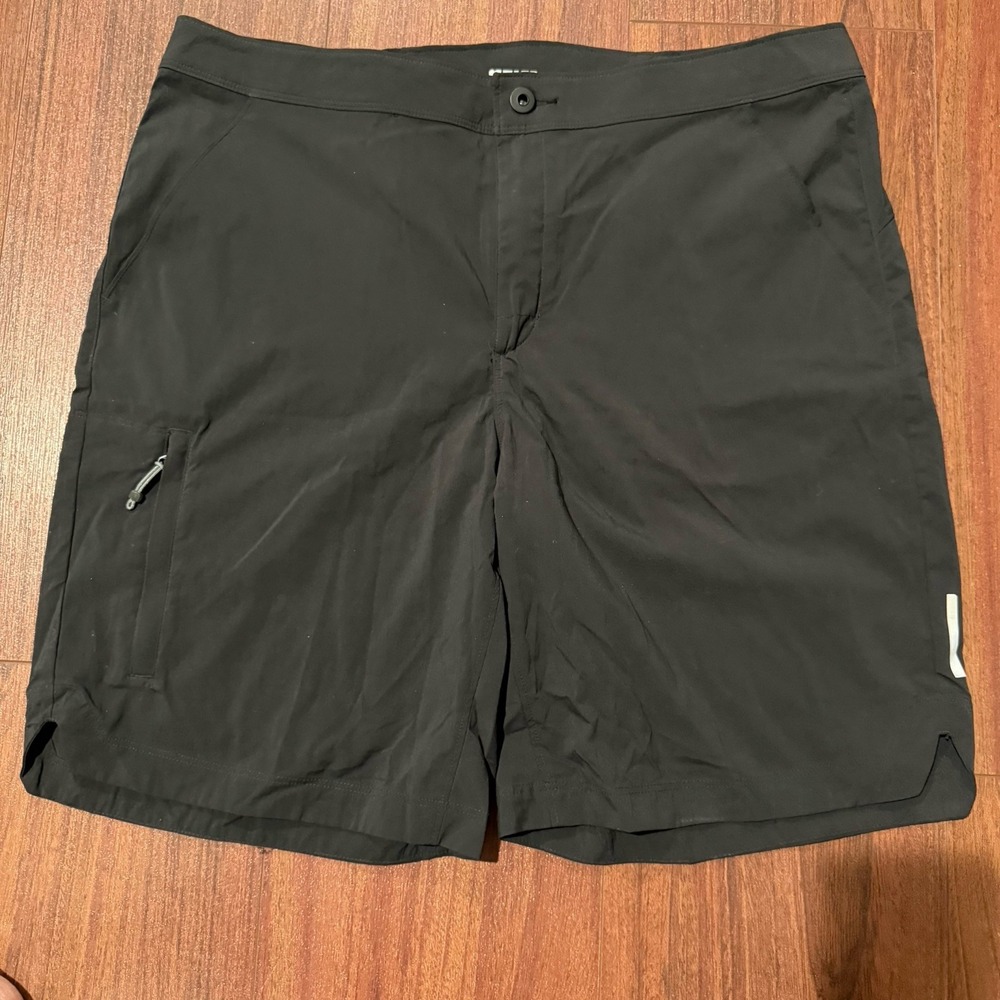 REI Co-op Men Shorts Size L Black Outdoor Riding Stretch Nylon 148282